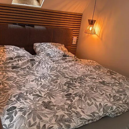 Ej Apartment